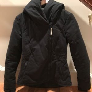 women's coat with thumb holes